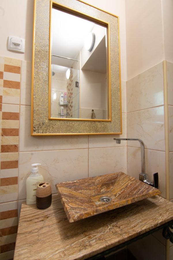 Top Spot Apartment Belgrád Kültér fotó